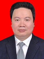 朱鹏彦，男，生于1966年2月，中共党员，大学本科，1989年至1998年在甘肃省第一劳教所工作，1998年至今在省司法厅办公室、计财装备处、机关工会工作，先后任省司法厅第五届、第六届机关工会主席。