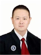 李响，男，1979年7月出生，汉族，本科，四级律师，民革党员。现任律师教育培训委员会副主任、民商事专业委员会副主任、甘肃省律师协会直属分会理事、兰州市城关区人民法院调解员。曾获兰州市城关区司法局先进个