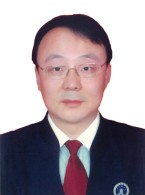 徐源泽，男，1976年3月出生，汉族，硕士研究生，二级律师，中共党员。现任兰州市第十七届人大代表、兰州市城关区第十九届人大代表、兰州市律师协会理事、甘肃省人民政府行政复议调解和解委员会委员、甘肃省侨联