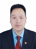 高昱，男，1977年1月出生，汉族，本科，中共党员。现任甘肃三重律师事务所主任、平凉市律师协会监事会监事长、市政协委员。曾获中国法律援助志愿行动优秀律师荣誉。1997至1999年在西北师范大学政法系上
