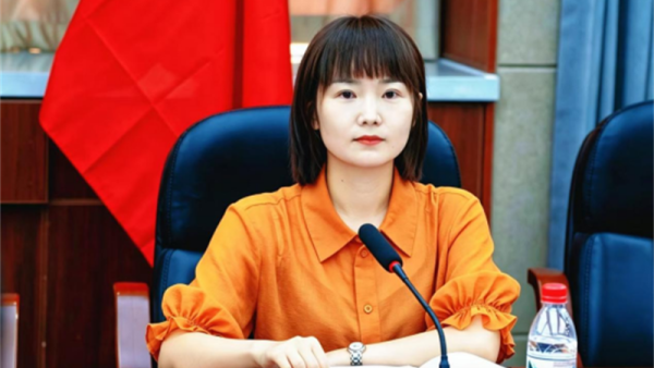 为落实陇南市律师协会女律师工作委员会、婚姻家事专业委员会2026年第二季度工作部署，全面提升全市女律师综合执业素养。2026年7月17日下午由陇南市律师协会主办，市律协女律师工作委员会、婚姻家事专业委员会联合承办的“以礼塑形象，以书致巾帼”女律师职业形象提升暨女律师读书会筹建专题活动圆满举办。全市各律所女执业律师参加活动，共修职业礼仪、共启读书盛会、共研家事普法手册。